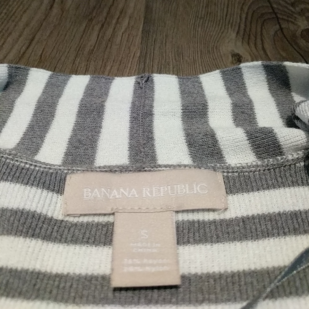 Sweater - Picture 2 of 4
